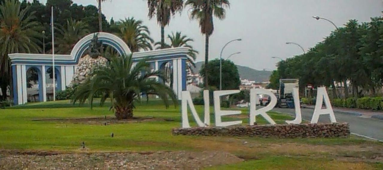 Apartamento Nerja Beach Esterno foto
