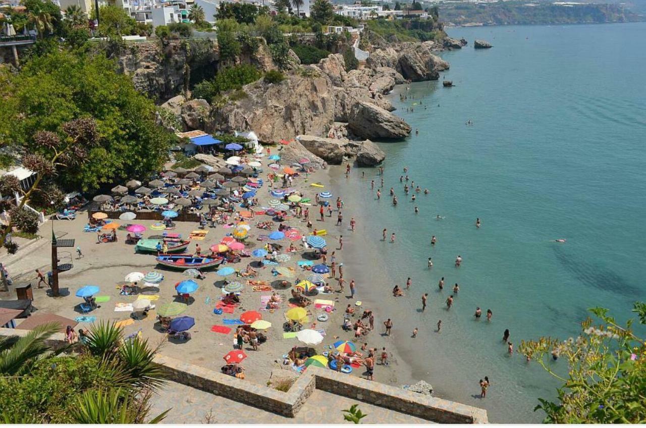 Apartamento Nerja Beach Esterno foto
